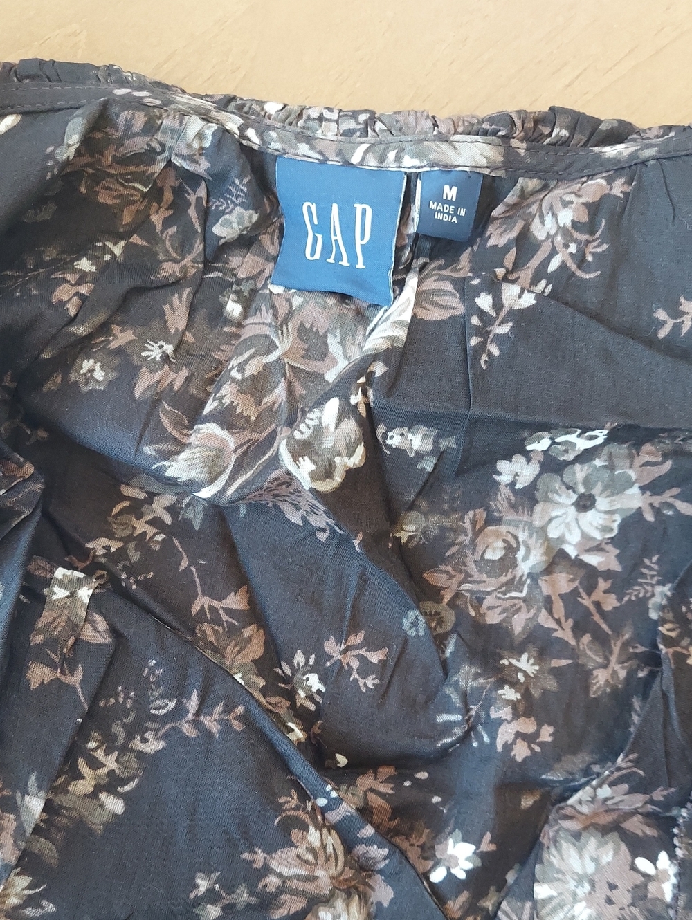 GAP Two Blouse Bundle - Picture 6 of 7